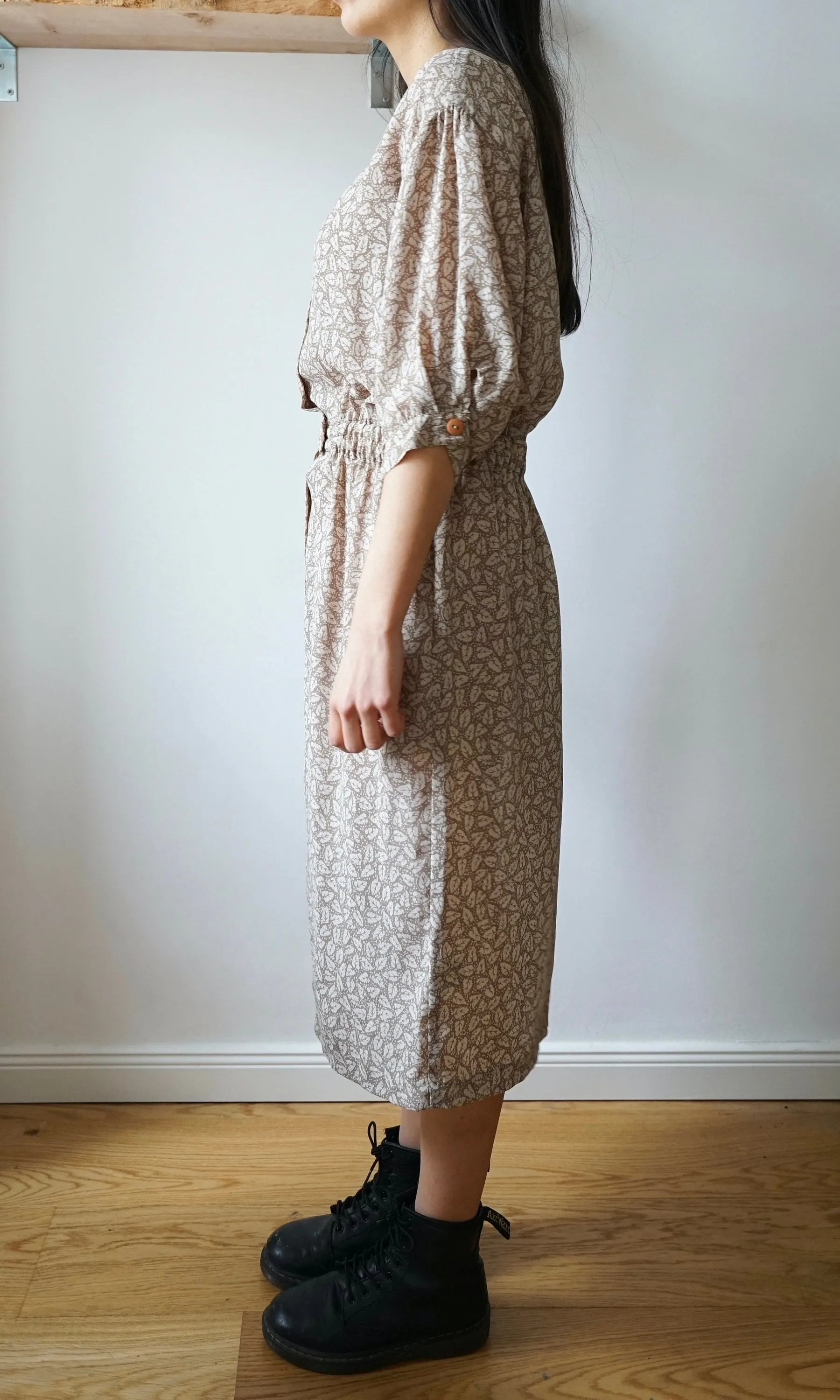 Vintage white beige Dress size M