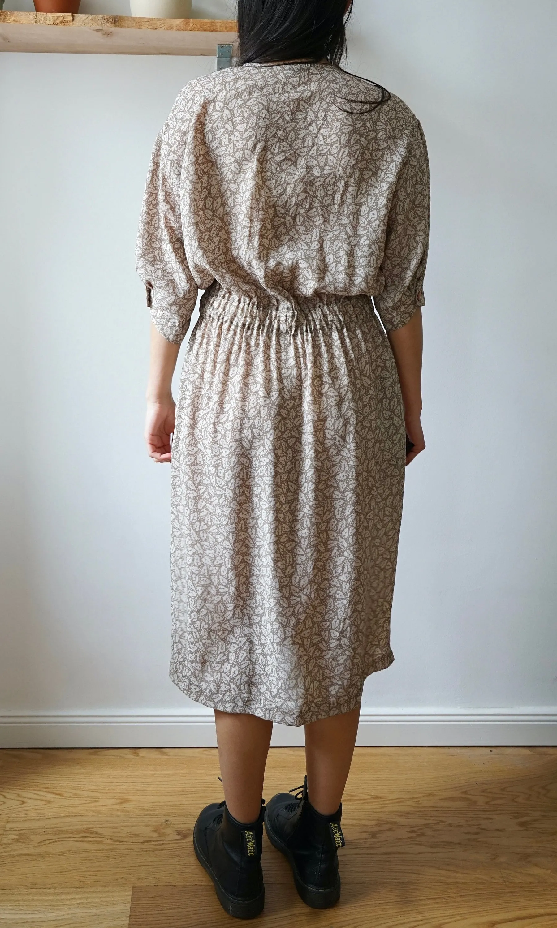 Vintage white beige Dress size M