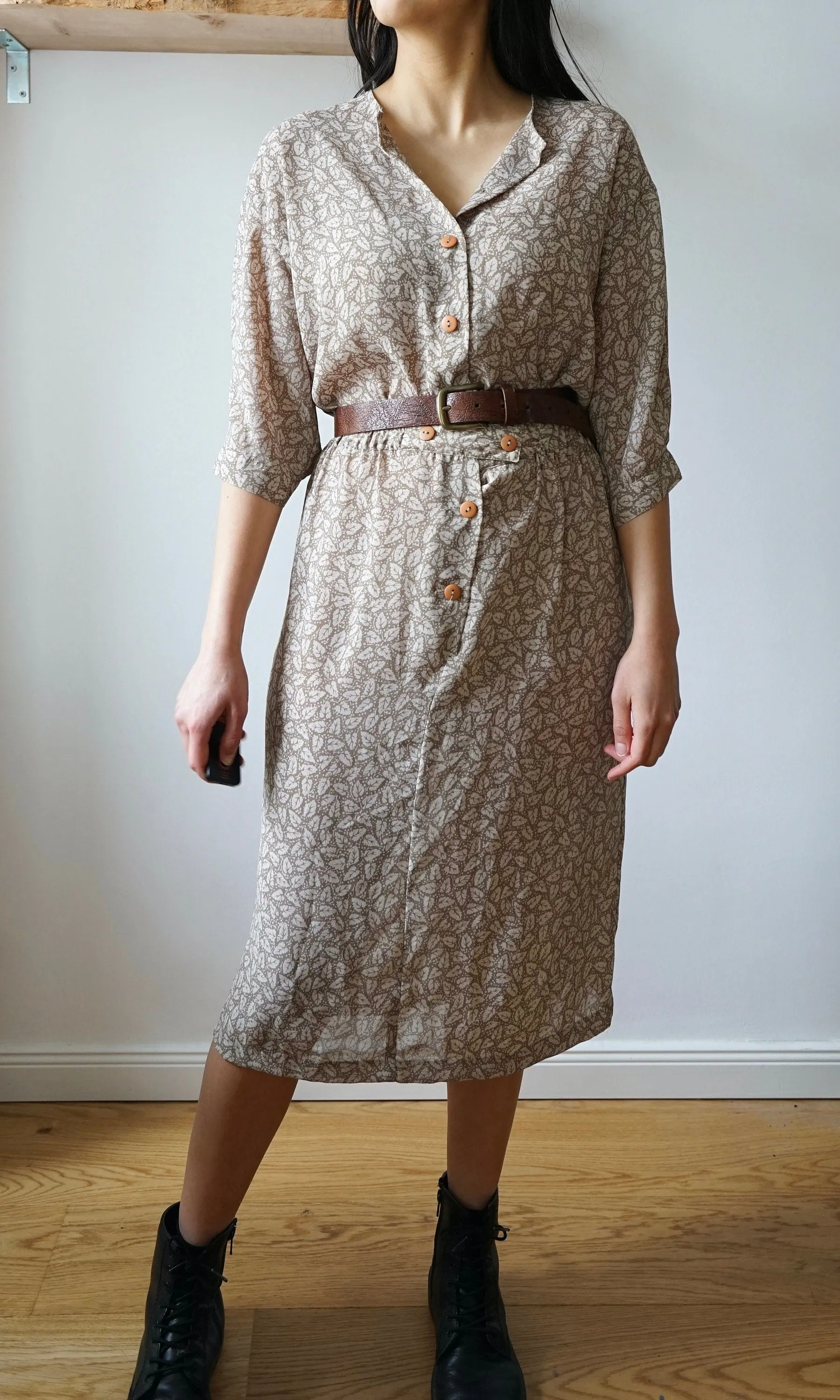 Vintage white beige Dress size M
