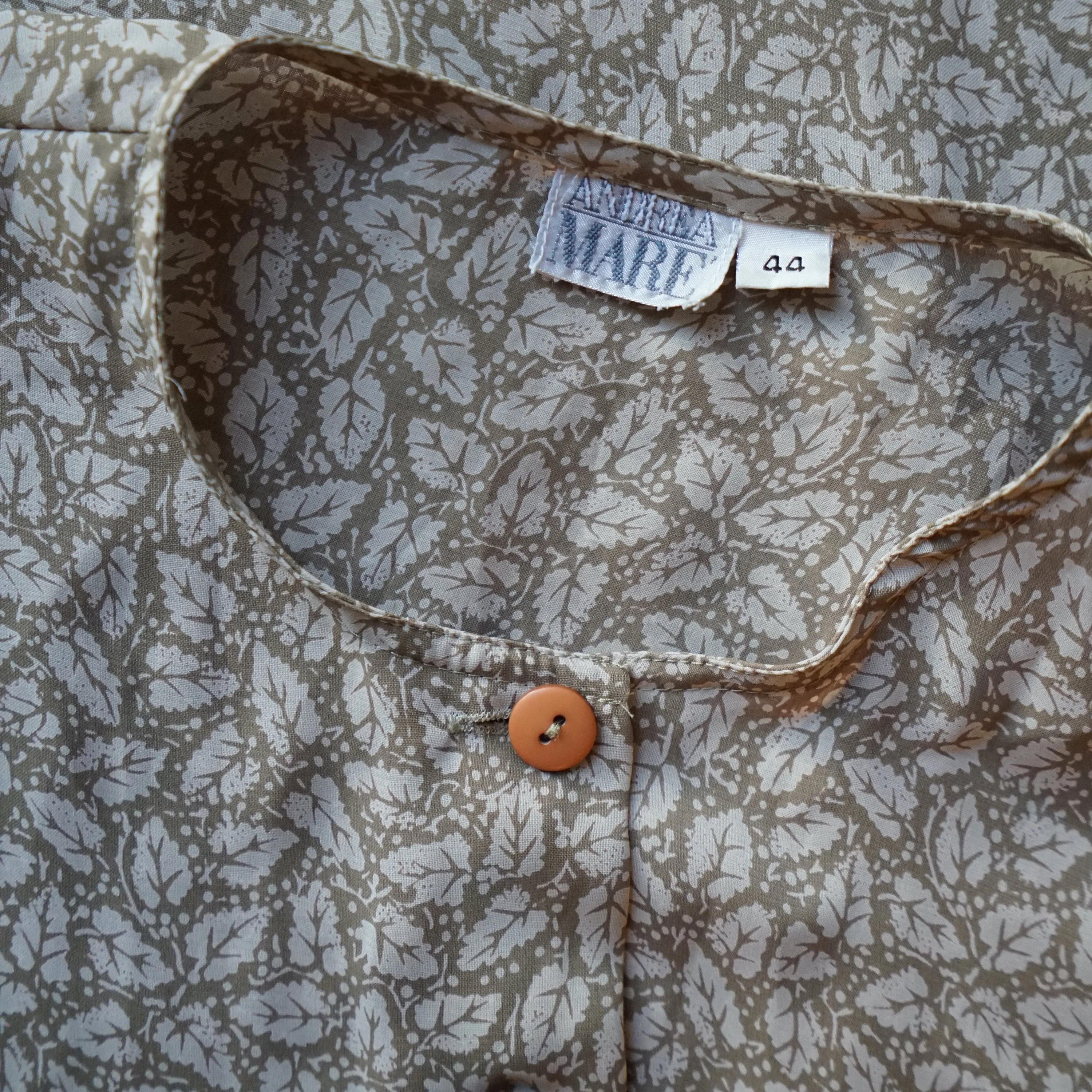 Vintage white beige Dress size M