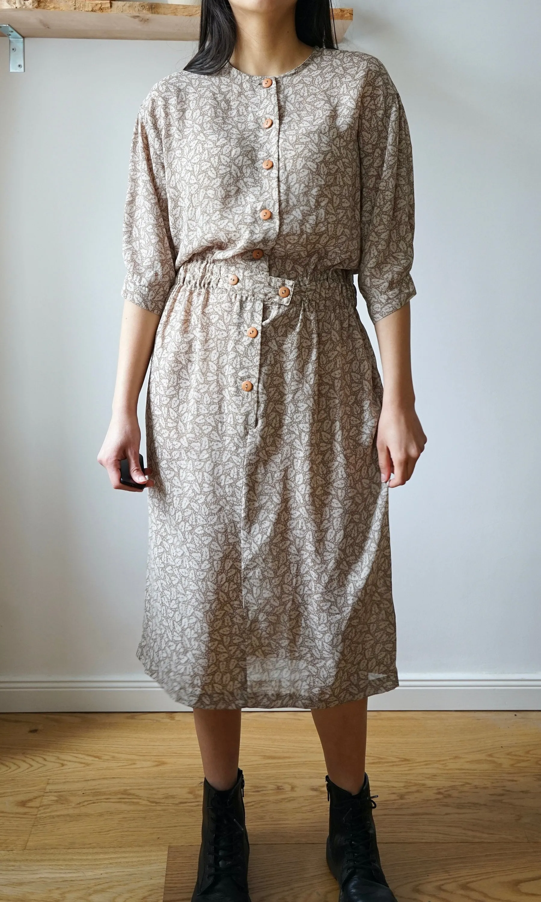 Vintage white beige Dress size M